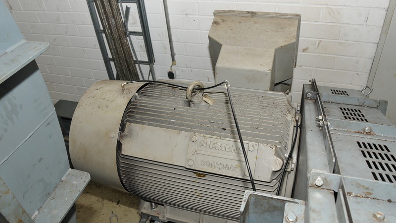 Lubricación automática de un ventilador de gran tamaño en BMW